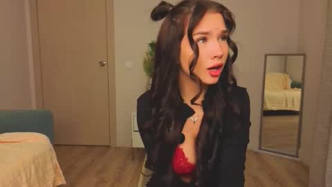 Emilia online show from November 28, 5:21 am