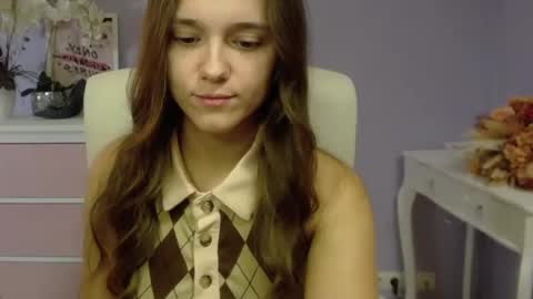 Snapshot of emilly_lust99 chatting on January 10, 7:46 am Emilly online show from January 10, 7:46 am