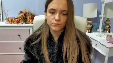 Emilly online show from March 28, 8:47 am