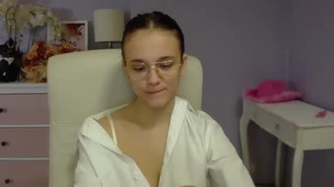 Snapshot of emilly_lust99 chatting on January 20, 7:36 am Emilly online show from January 20, 7:36 am