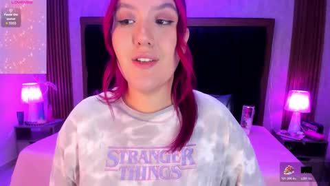 Snapshot of emily_5weet chatting on October 24, 4:19 am Emily online show from October 24, 4:19 am
