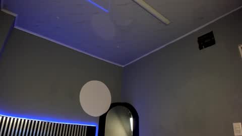              online show from November 8, 10:48 pm