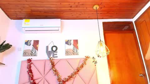 Emily Burton online show from January 15, 12:11 pm