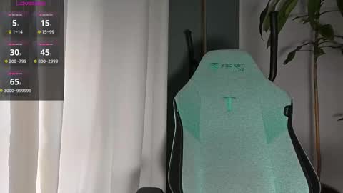 Emily online show from January 16, 1:51 pm