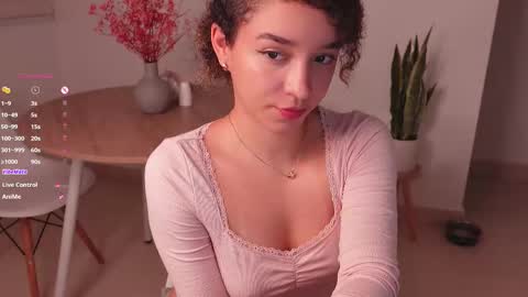 Juliana online show from February 10, 11:34 pm