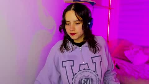 emily_lindey online show from November 18, 3:29 am