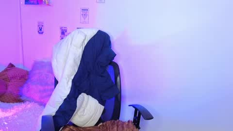 Emily Lindey online show from April 11, 6:30 am