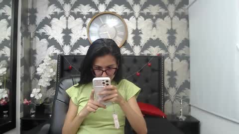 Emily online show from March 5, 4:24 pm