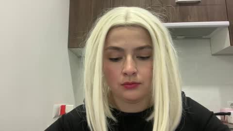 emily_morning_dew online show from April 13, 11:22 am