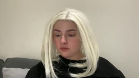 emily_morning_dew online show from April 3, 5:11 pm