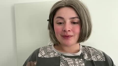 emily_morning_dew online show from May 6, 6:06 am