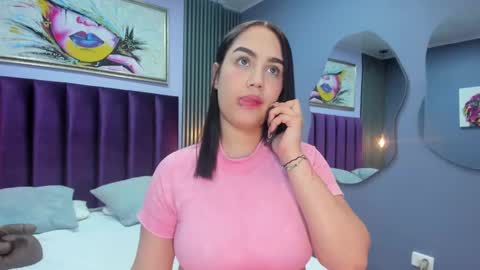 Snapshot of emily_roberts1 chatting on February 9, 11:15 pm Emily  online show from February 9, 11:15 pm