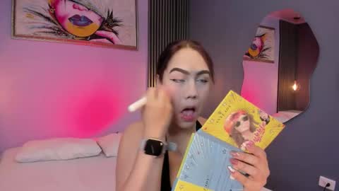 Snapshot of emily_roberts1 chatting on February 20, 12:57 pm Emily  online show from February 20, 12:57 pm