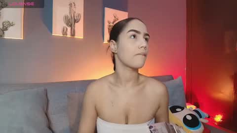 Snapshot of emily_roberts1 chatting on September 12, 1:07 pm Emily  online show from September 12, 1:07 pm