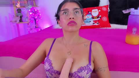 Emily online show from December 15, 12:29 am