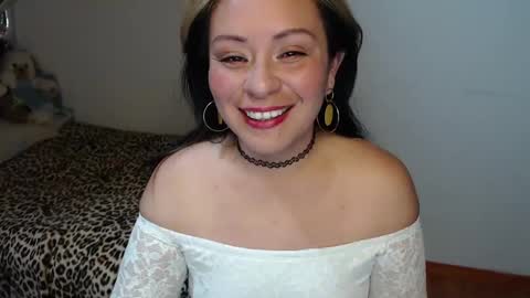 Snapshot of emily_sexy69 chatting on January 28, 5:32 am Emily online show from January 28, 5:32 am