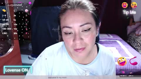 Snapshot of emily_sexy69 chatting on January 17, 5:53 am Emily online show from January 17, 5:53 am