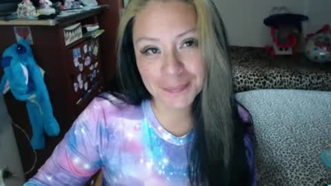 Snapshot of emily_sexy69 chatting on October 21, 3:21 am Emily online show from October 21, 3:21 am
