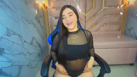 Emily online show from November 24, 8:55 pm