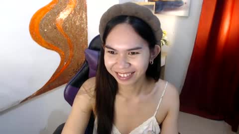 emily_xo143 online show from July 5, 2:23 pm