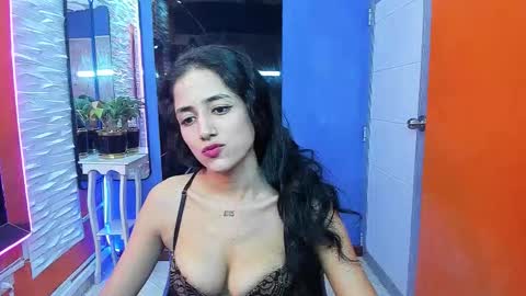 Snapshot of emily_zc1 chatting on October 2, 3:11 am EMILY  online show from October 2, 3:11 am