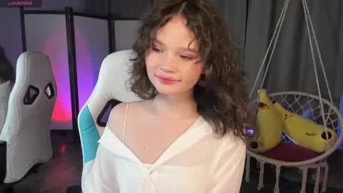 Snapshot of emilychaves chatting on October 10, 2:33 pm Emilyhaves online show from October 10, 2:33 pm