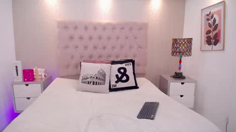 EMILY  online show from January 18, 5:04 am