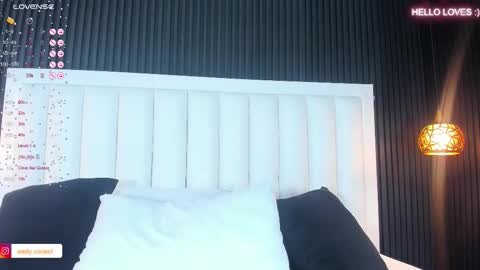 Emily  online show from November 21, 6:32 pm