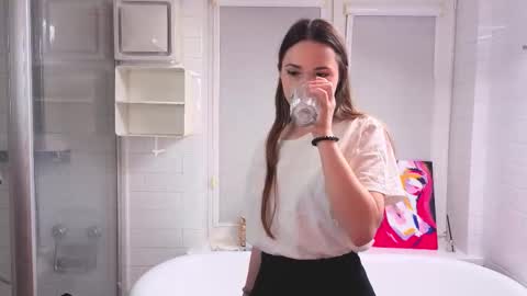 Emily online show from November 10, 5:52 pm