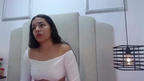 emilygroe online show from December 24, 1:06 pm