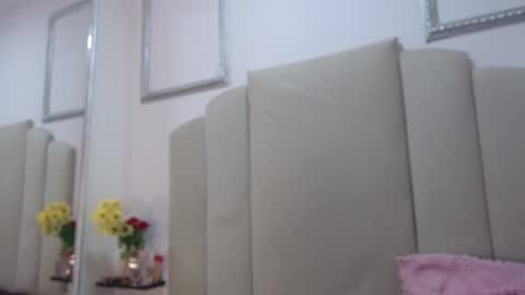 emilygroe online show from December 19, 12:45 pm