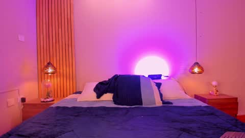 Emily  online show from September 28, 9:09 pm