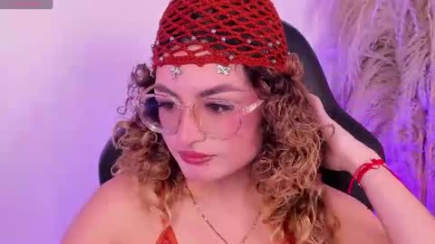 Emilyjonnes  online show from June 24, 3:49 am