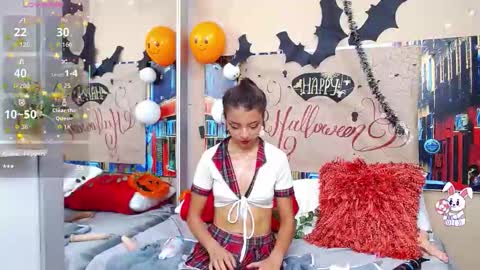 EmilyJons online show from October 28, 2:12 pm