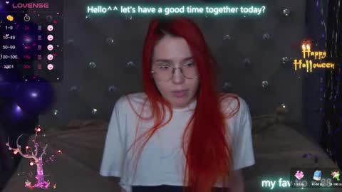Snapshot of emilykents chatting on October 22, 2:05 am EmilyKents online show from October 22, 2:05 am