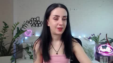 Emyli online show from February 13, 8:55 pm