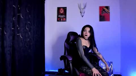  Emily Support me to have 100 likes plx online show from December 16, 8:26 pm