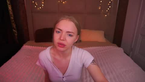  MY NAME IS Emily WELCOME EVERYONE I WILL BE HAPPY TO GIVE YOU WHAT YOU HAVE DREAMED OF FOR SO LONG online show from June 1, 4:25 am