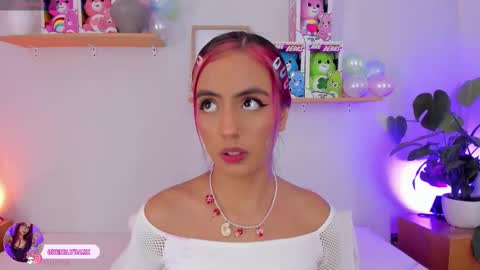 Emily Bank online show from November 17, 1:34 pm