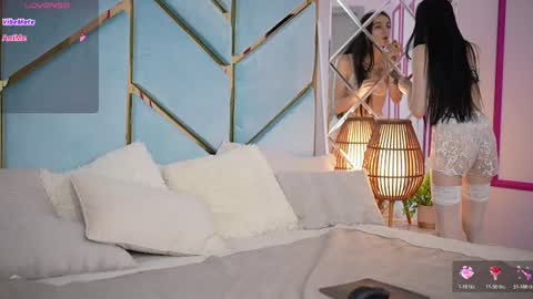emilyymoon online show from June 29, 6:20 am