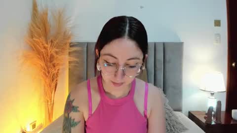 Emilyy Watson online show from February 19, 11:38 am