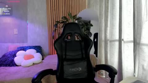   online show from January 18, 9:11 pm