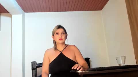 Snapshot of emma_brown777 chatting on September 22, 1:04 am ALBA  online show from September 22, 1:04 am