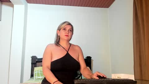 Snapshot of emma_brown777 chatting on January 6, 2:26 am ALBA  online show from January 6, 2:26 am