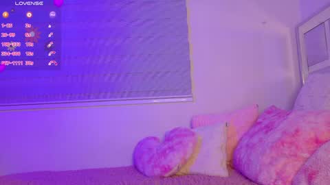  Emma  online show from April 11, 6:30 am