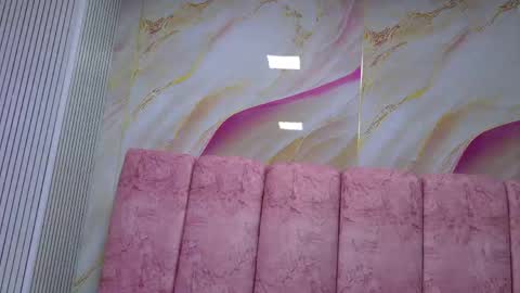 Emma online show from April 2, 3:04 am