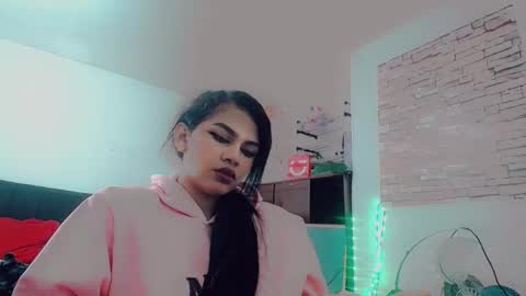 emma online show from February 15, 12:57 am