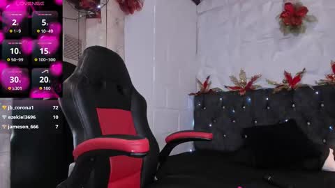 emma_dl2 online show from December 13, 7:53 pm