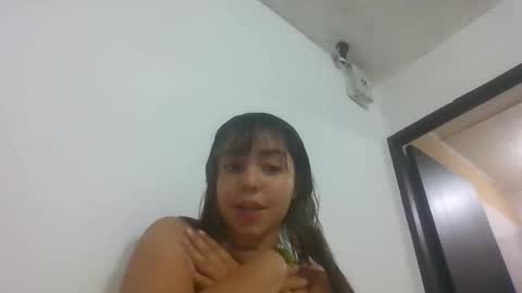 emma_grayys online show from December 17, 6:17 am