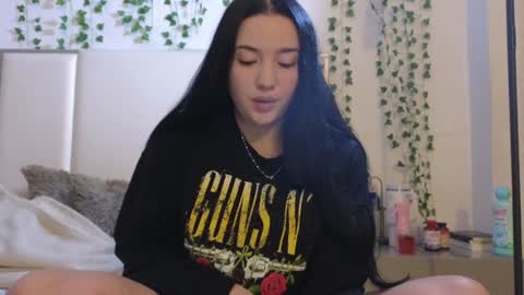 emma_johnson_ online show from February 3, 1:59 am